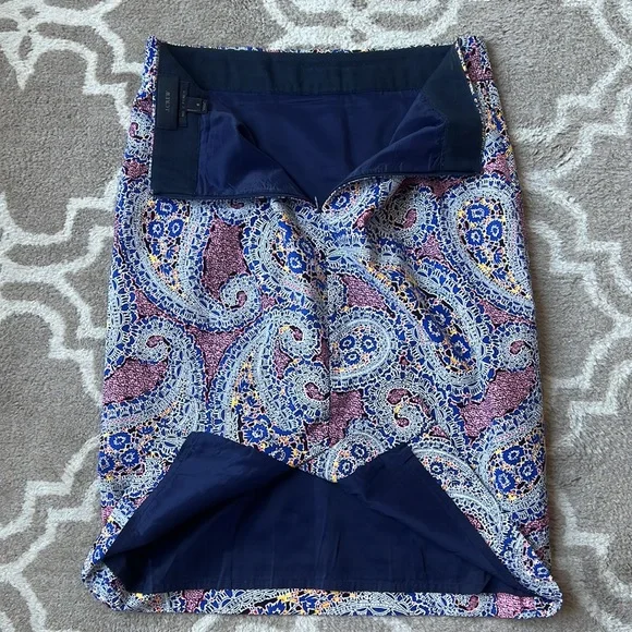 J. Crew No. 2 Pencil Skirt Paisley. Size 6. Machine Washable!  98% Cotton - Picture 6 of 6